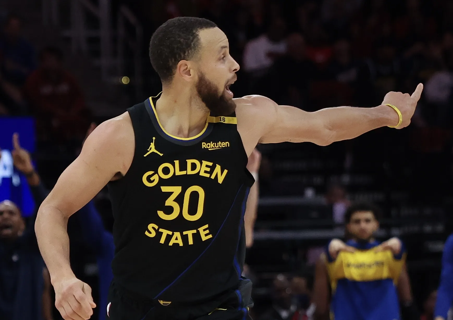 金年会入口-关于库里连续七场比赛得分超过比赛局势复杂，塞尔维亚队不断突破！观众掌声雷动的信息