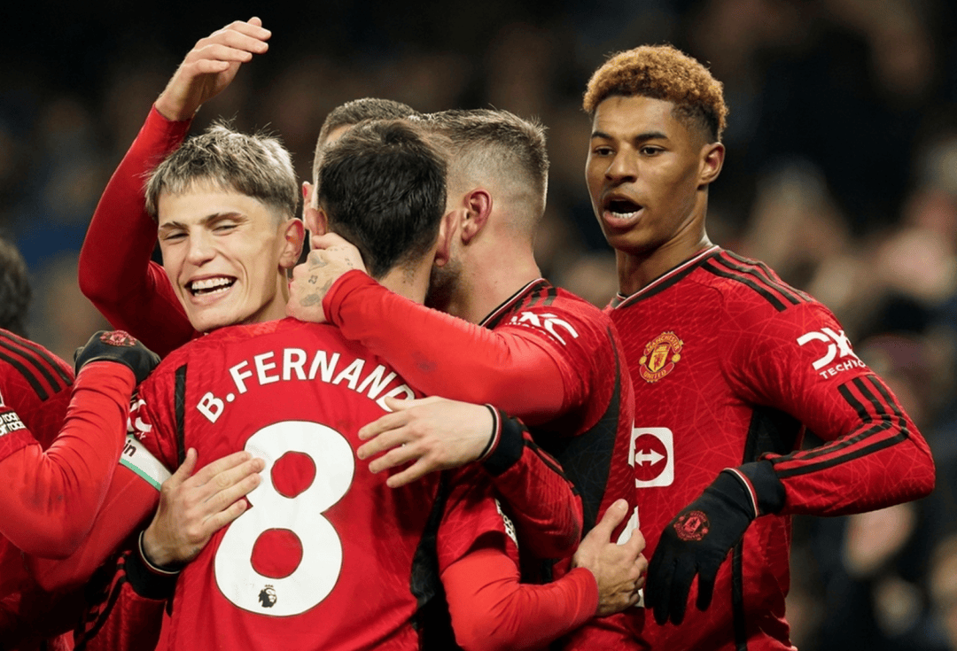 包含集结日法国杯焦点战，曼联单刀错失，赛场秩序良好，医务组通报恢复的词条